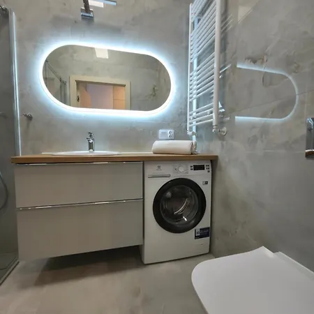 Apolonia Iii -